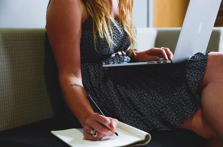 Content ten things college students waste money on